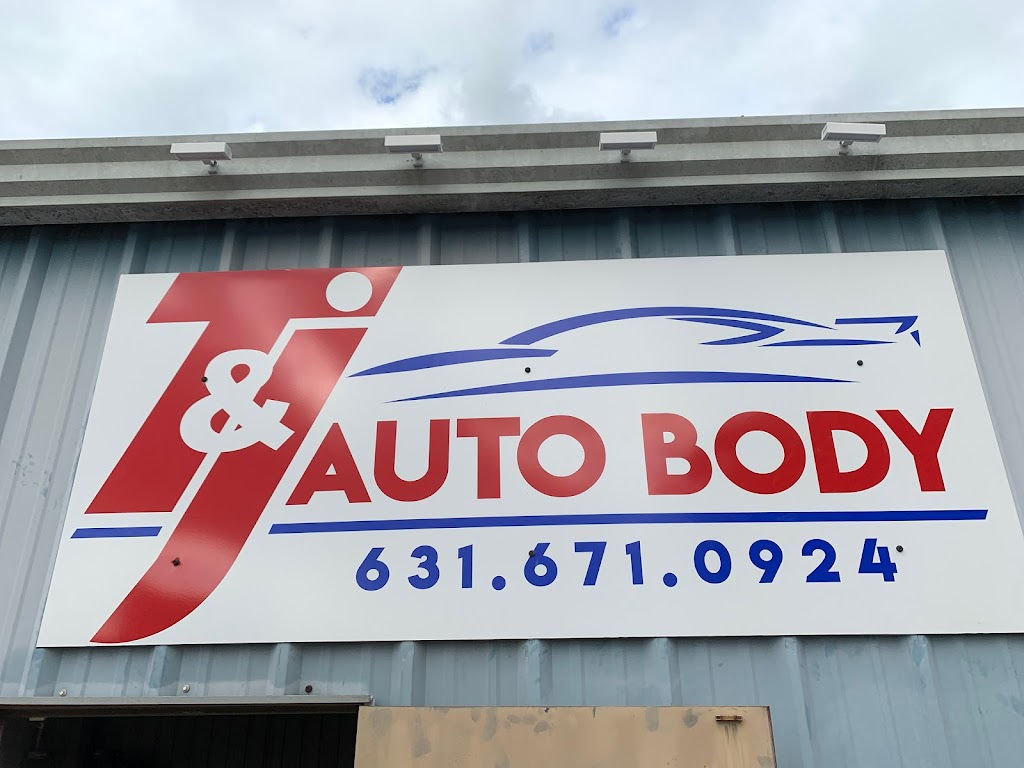 T&J auto body - car repair  | Photo 1 of 9 | Address: 12737 US Hwy 19 N, Clearwater, FL 33764, USA | Phone: (727) 644-8670