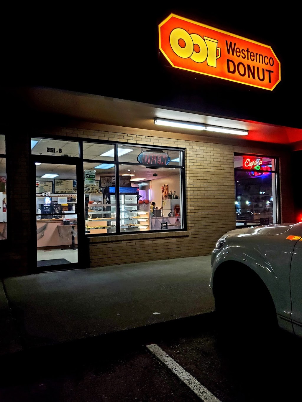 Westernco Donut | 251 Sunset Blvd N, Renton, WA 98057, USA | Phone: (425) 271-3075
