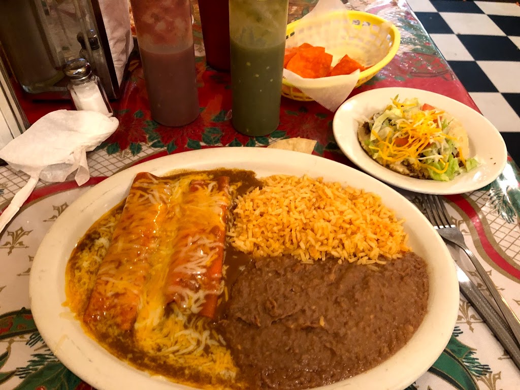 Lupitas Mexican Restaurant | 219 W San Antonio St, Marion, TX 78124, USA | Phone: (830) 420-3434