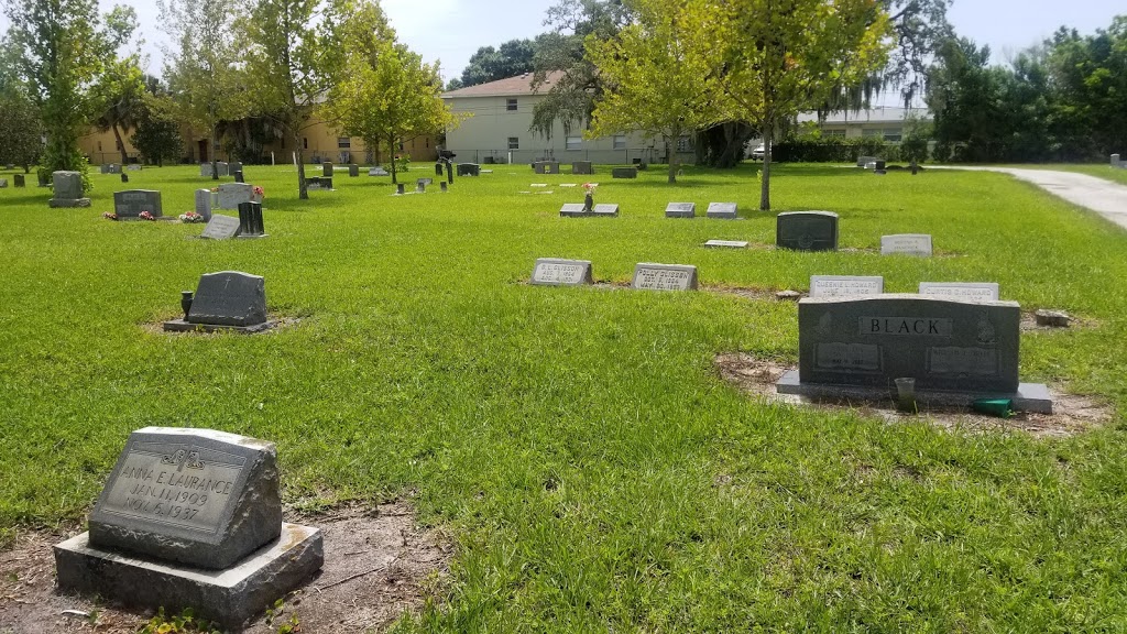 Largo Municipal Cemetery | 1232 - 1298 Jasper Street, Largo, FL 33770, USA | Phone: (727) 586-7415