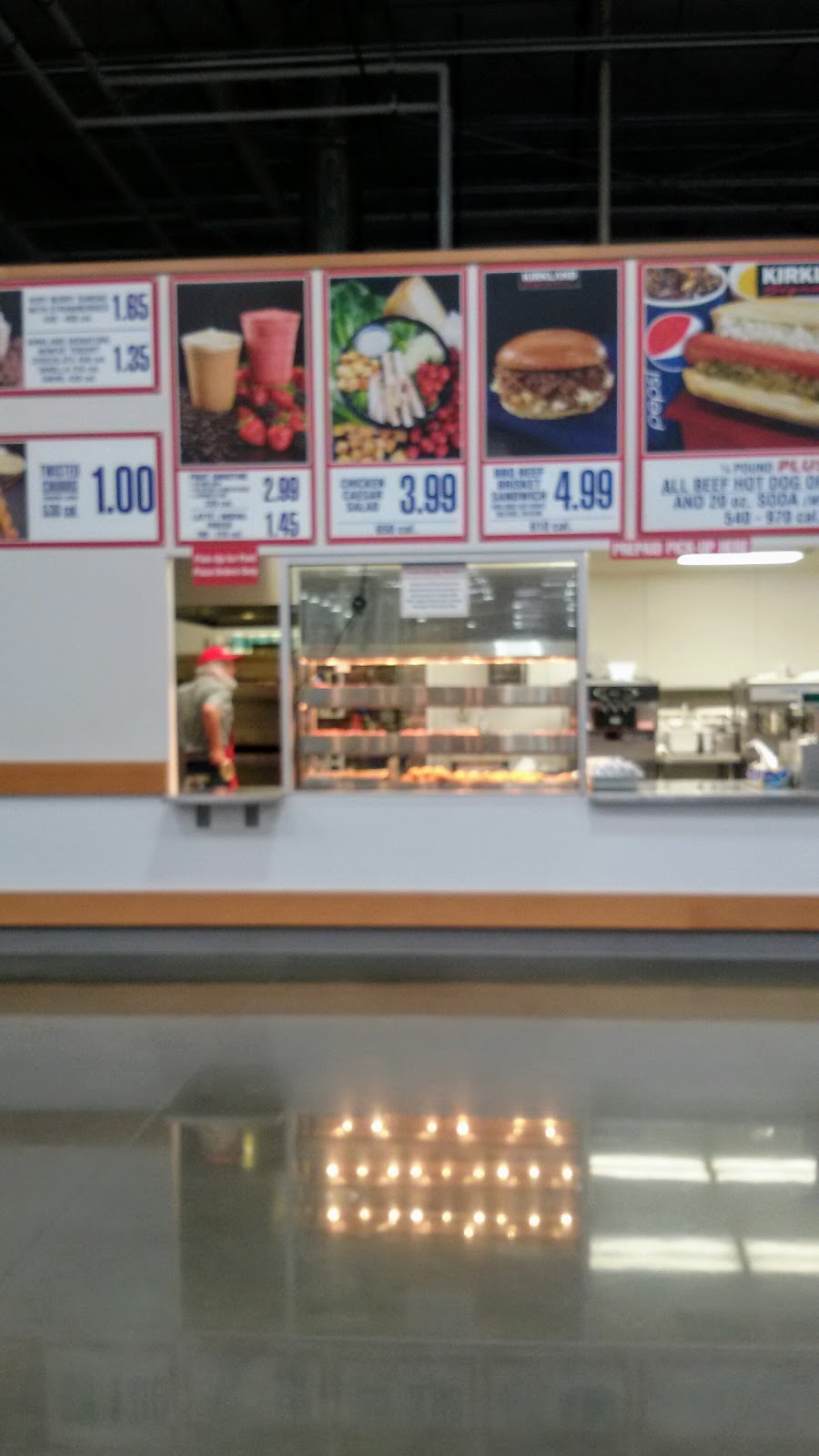 Costco Food Court | 2395 Lacey Blvd, Hanford, CA 93230, USA | Phone: (559) 670-6008