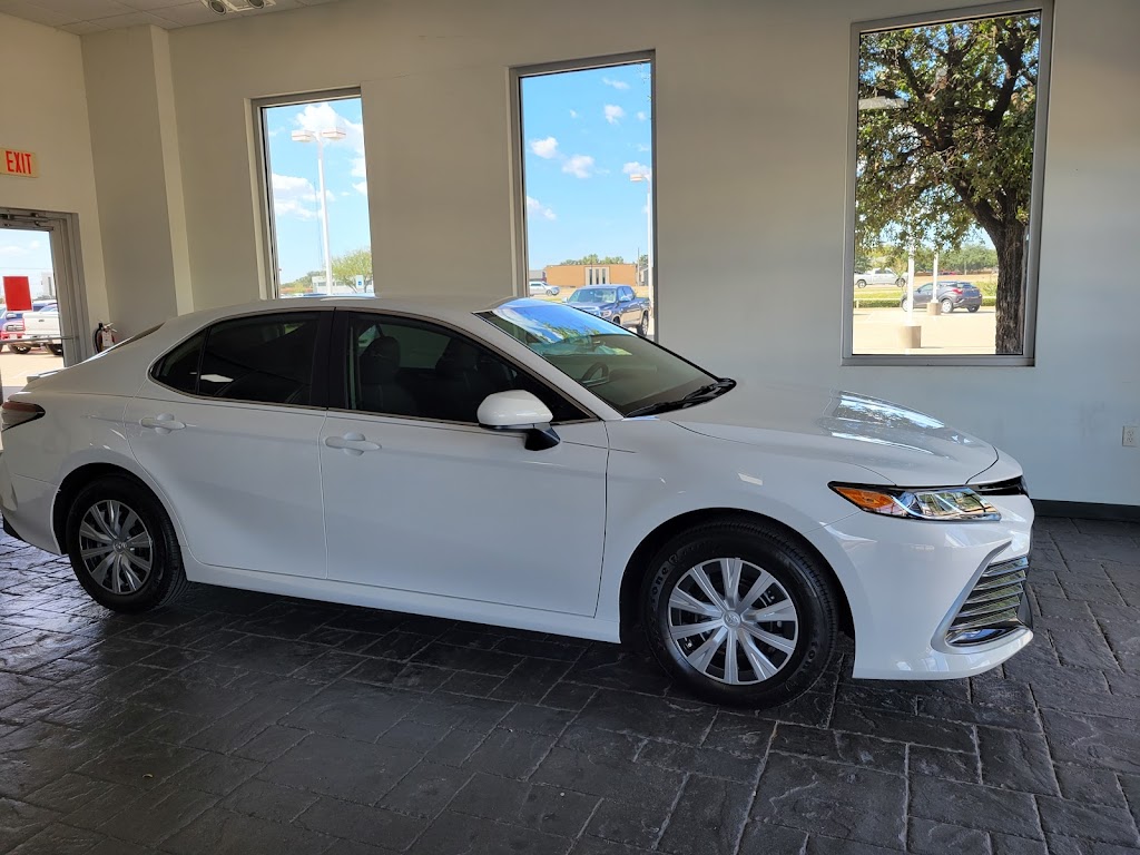 Freeman Toyota | 204 NE Loop 820, Hurst, TX 76053, USA | Phone: (817) 383-0871