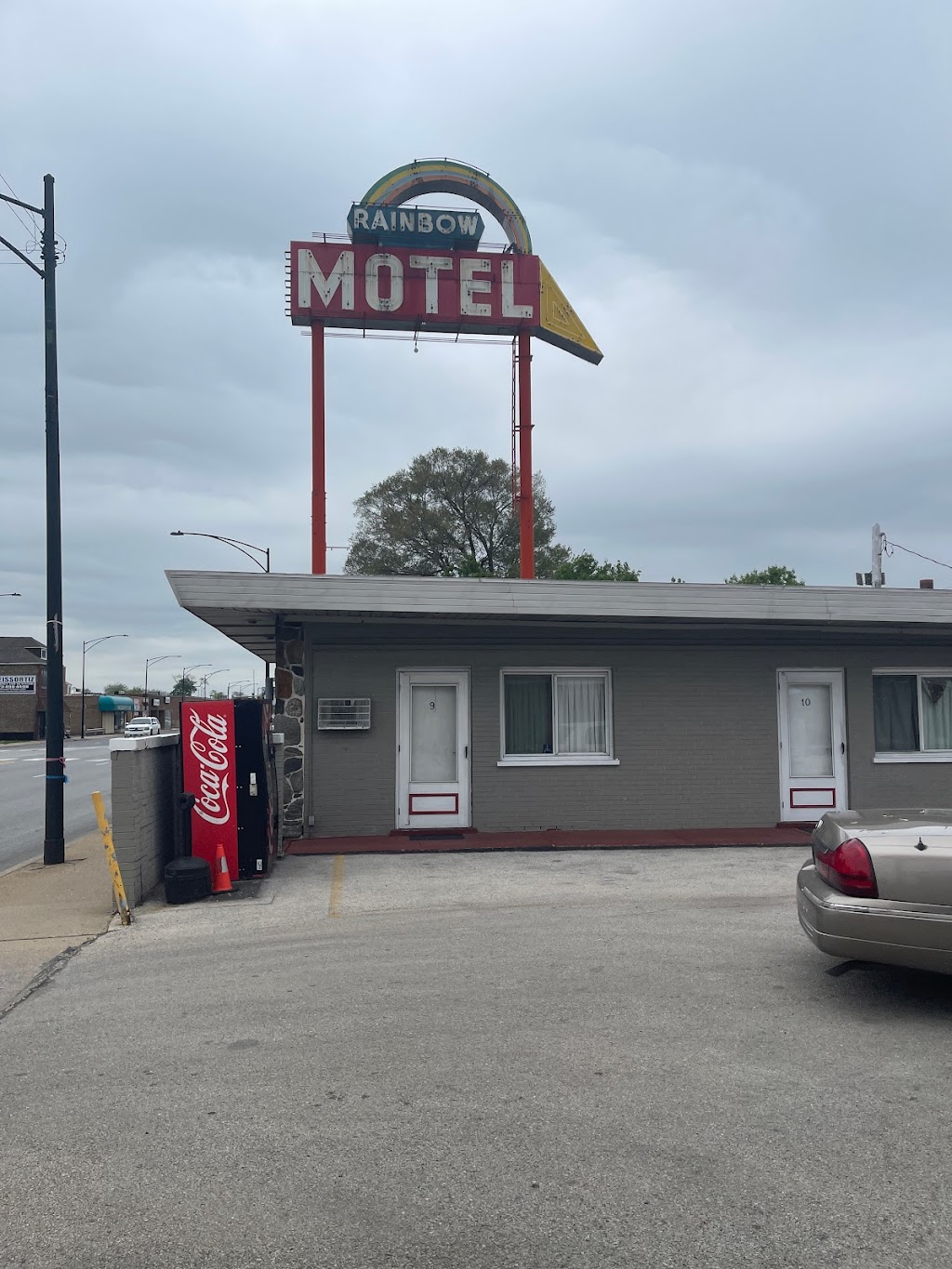 Rainbow Motel | 7050 W Archer Ave, Chicago, IL 60638, USA | Phone: (773) 229-0707