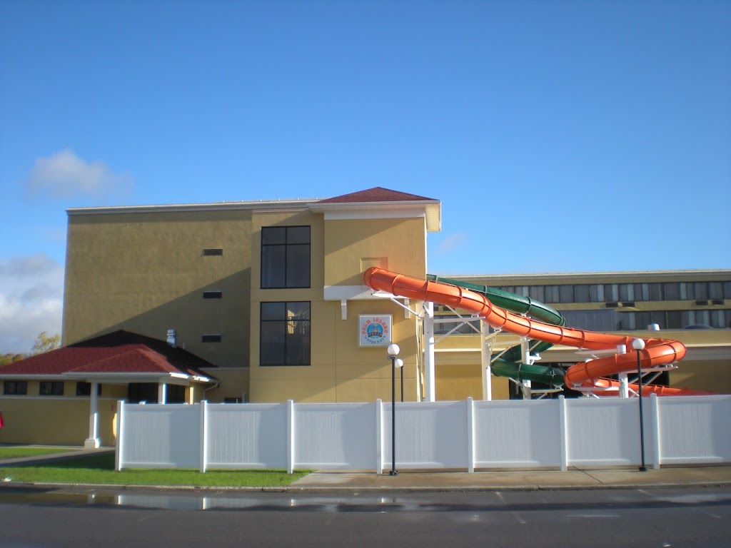 Palm Island Indoor Waterpark | 8250 Park Rd, Batavia, NY 14020, USA | Phone: (585) 344-2100
