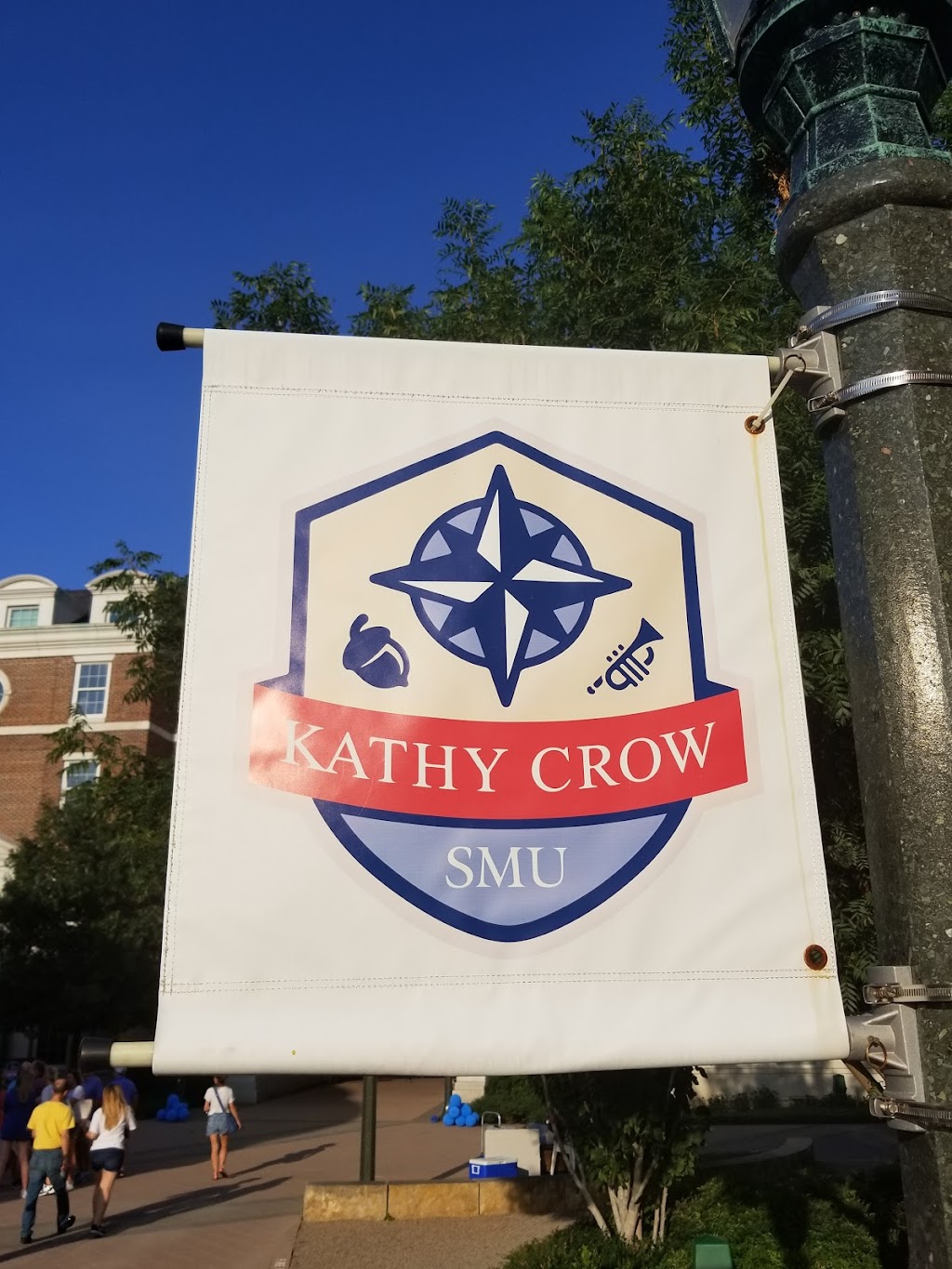 Kathy Crow Commons | 5811 Bush Ave, Dallas, TX 75205, USA | Phone: (214) 768-2407
