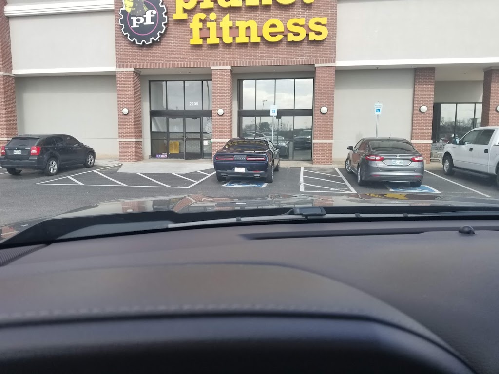 Planet Fitness | 2209 W Edmond Rd, Edmond, OK 73003, USA | Phone: (405) 697-1700