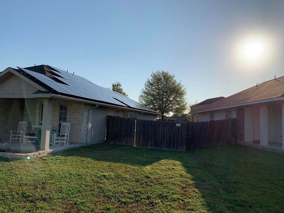 roofio - Solar Contractor | 201 Comanche Camp, Kyle, TX 78640, USA | Phone: (833) 674-7663