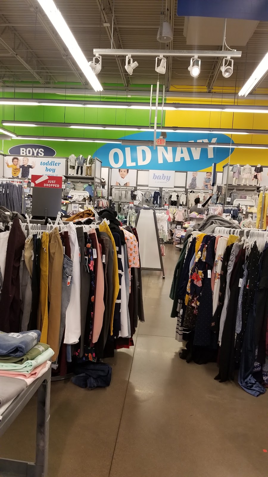 Old Navy | 15600 E Briarwood Cir Unit B-1, Aurora, CO 80016, USA | Phone: (303) 800-1159