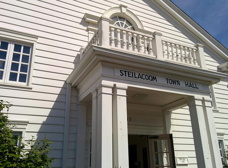 Steilacoom Town Hall | 1717 Lafayette St, Steilacoom, WA 98388, USA | Phone: (253) 581-1076