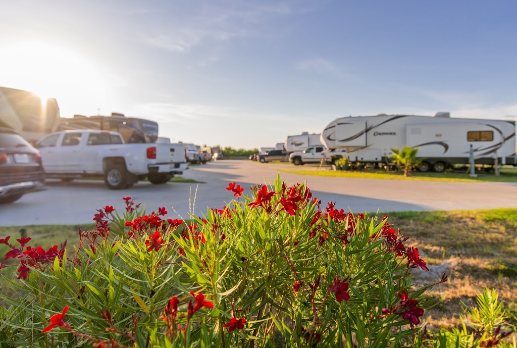 Aloha Beach RV Resort | 245 Pleasant Valley, Port Aransas, TX 78373, USA | Phone: (361) 416-0441