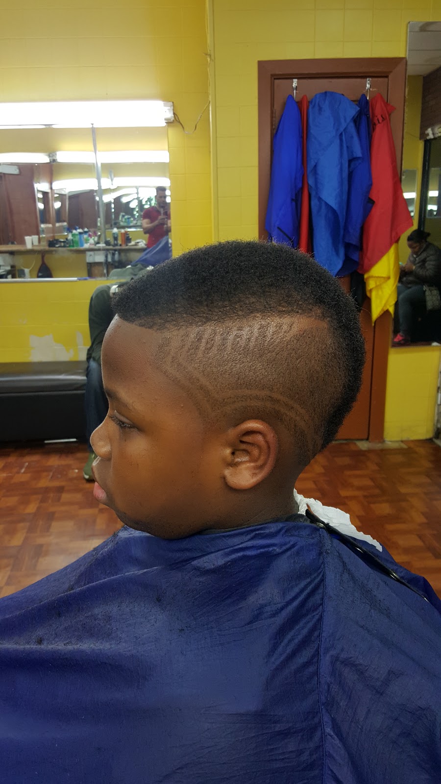 Elvis Barber Shop | 674 Shepherd Ave, Brooklyn, NY 11208, USA | Phone: (347) 653-0630