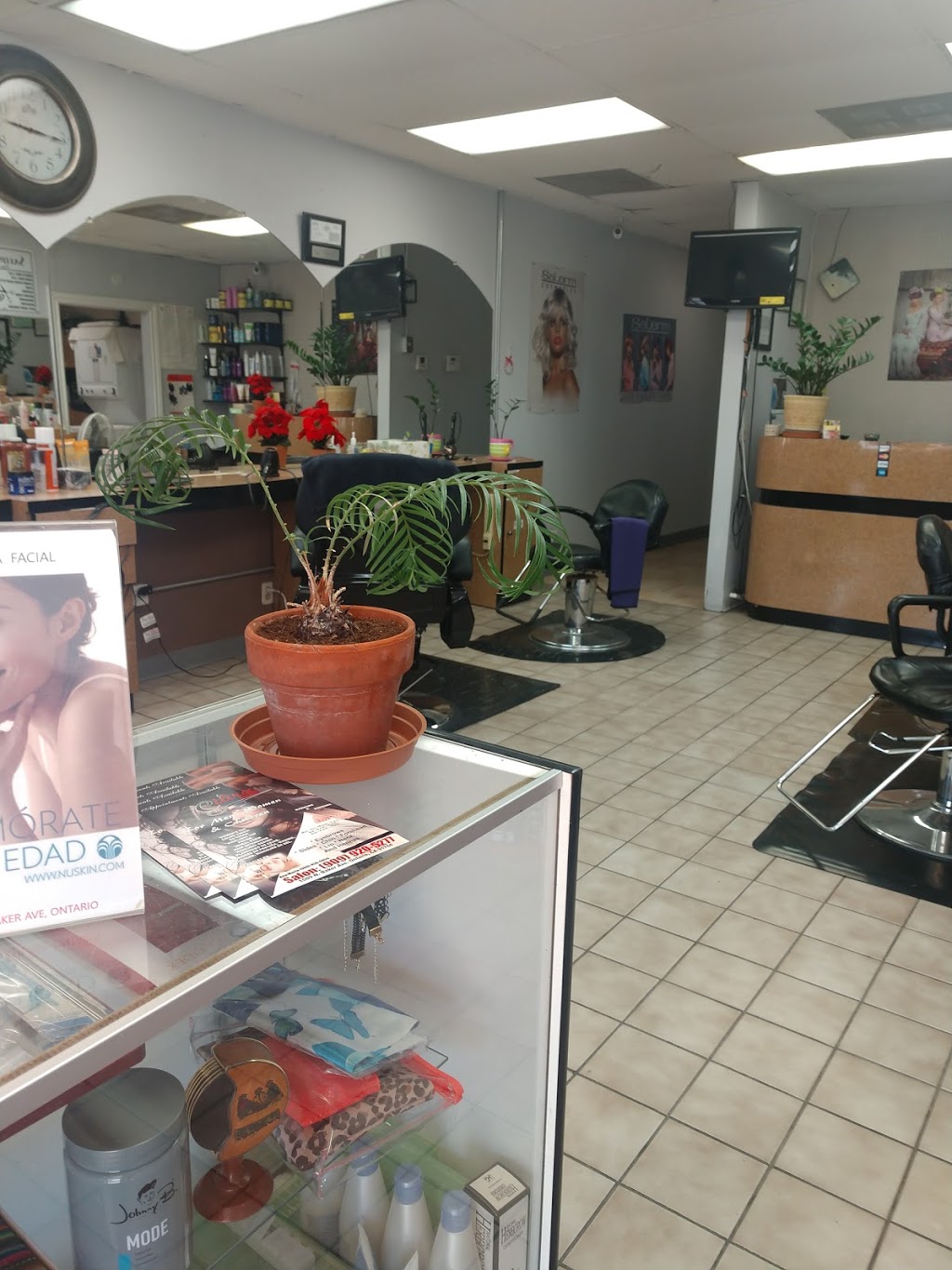 Ciara Barber and Beauty Salon | 1509 N Baker Ave, Ontario, CA 91764, USA | Phone: (909) 456-9859