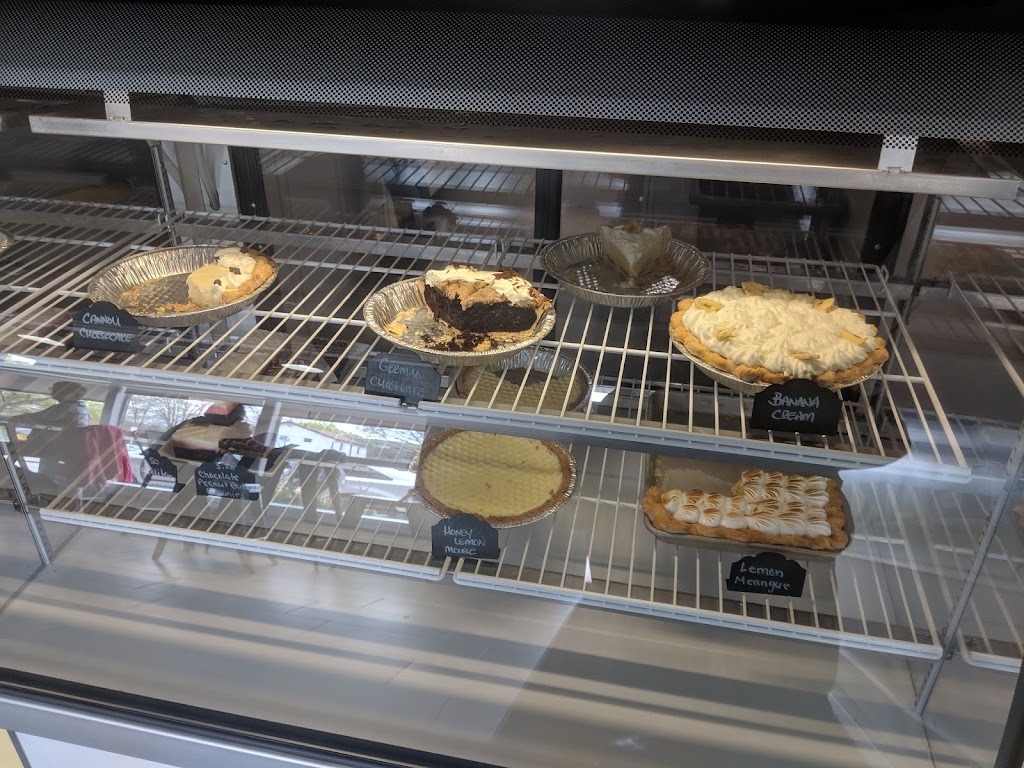 Riverside Pie Cafe | 5560 Wyandotte St E, Windsor, ON N8S 1M1, Canada | Phone: (226) 221-9117