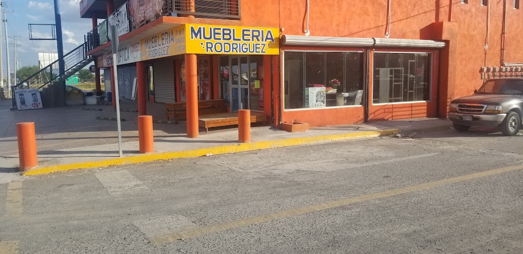 Mueblería Rodríguez | Photo 1 of 3 | Address: Sirenas 101, El Progreso, 88000 Nuevo Laredo, Tamps., Mexico | Phone: 867 101 1076