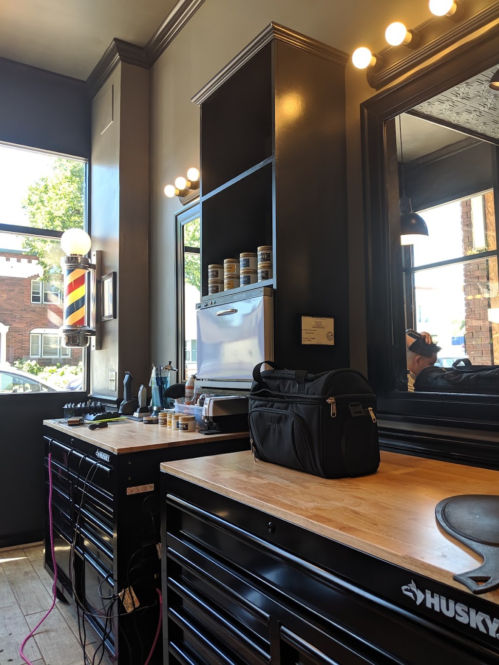 Southside Barber Lounge on Bloomington | 3749 Bloomington Ave, Minneapolis, MN 55407, USA | Phone: (612) 361-0801