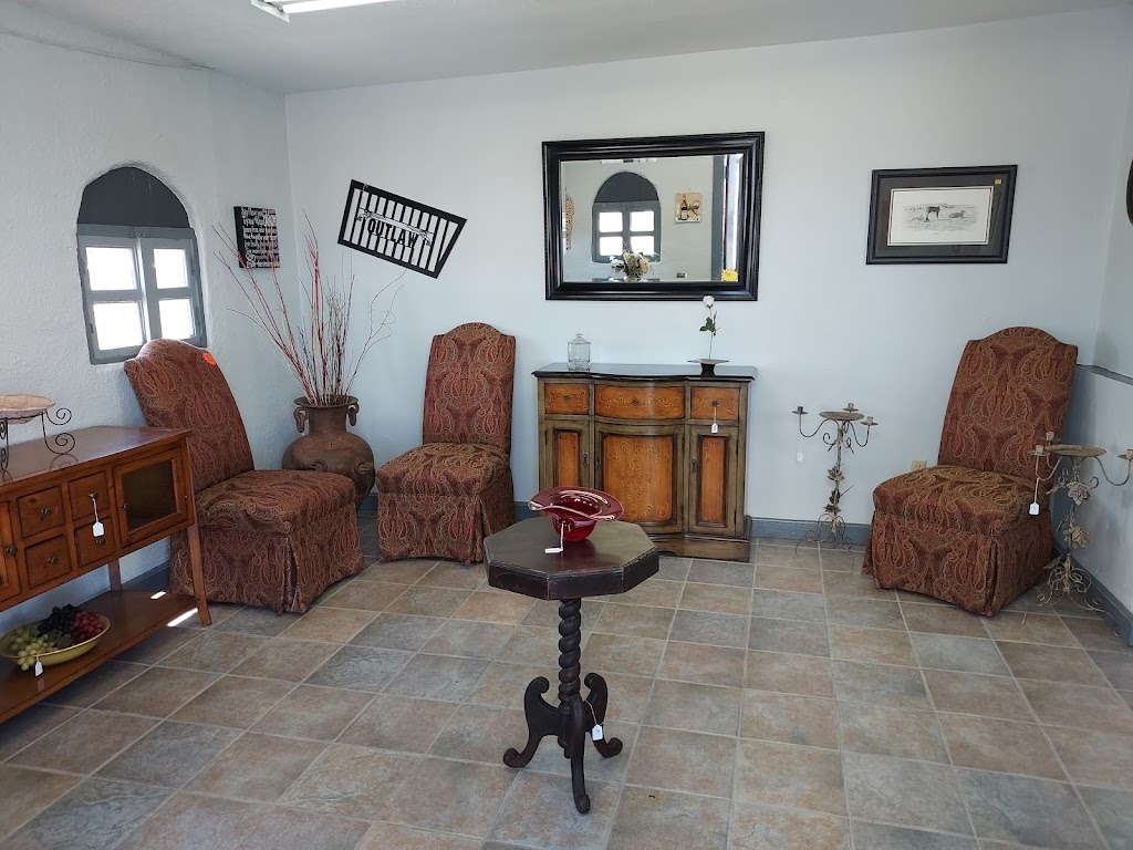 Second Chance Home Furnishings & Decor | 4205 N Elizabeth St, Pueblo, CO 81008, USA | Phone: (719) 322-9689
