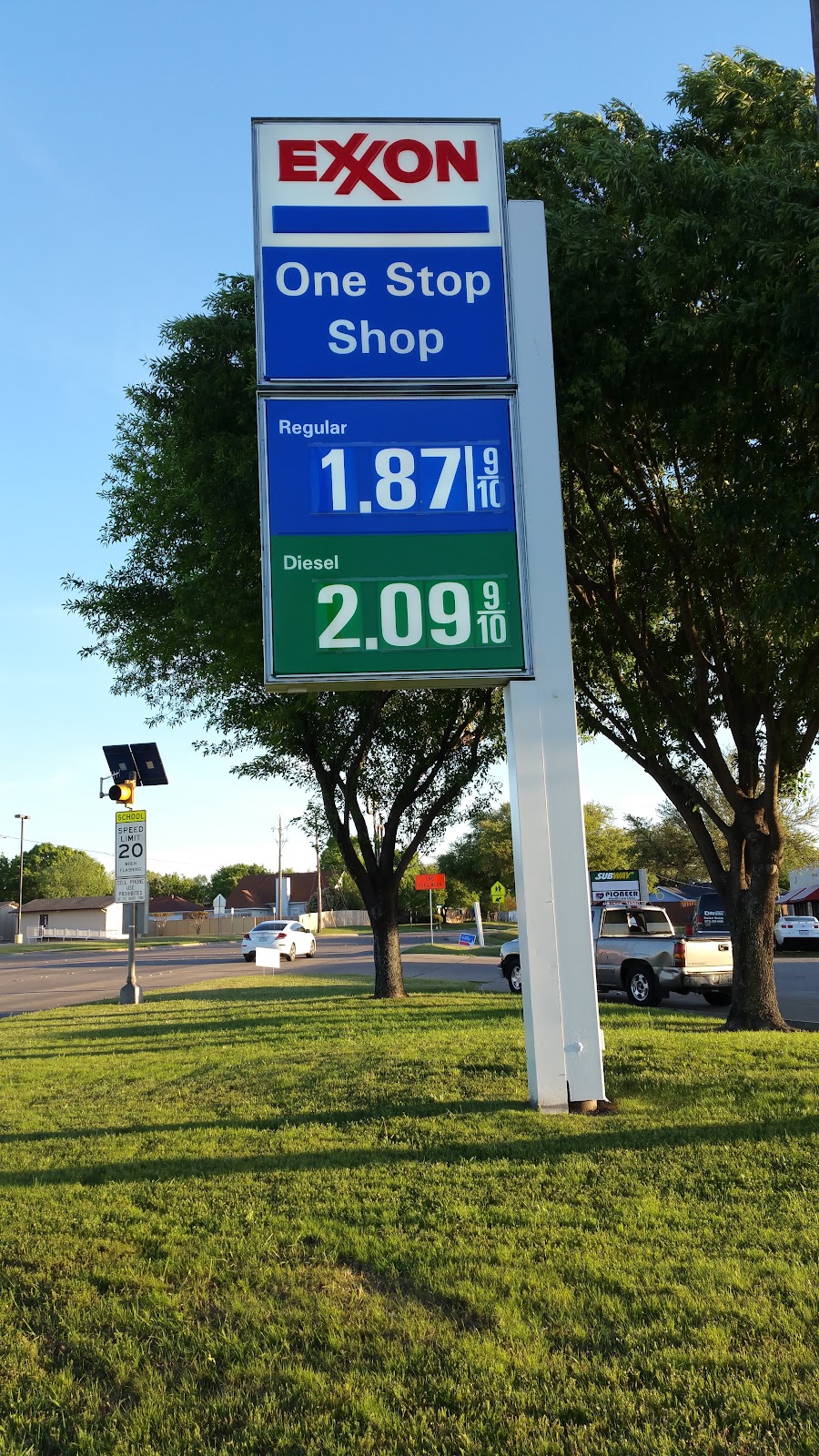 Exxon | 1220 E Davis St, Mesquite, TX 75149, USA | Phone: (972) 288-0464