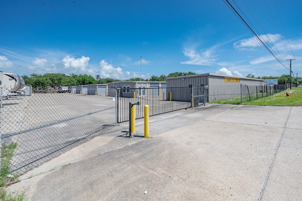 Paradise Self Storage | 3990 Hwy 35 N Bypass, Rockport, TX 78382, USA | Phone: (361) 729-4218