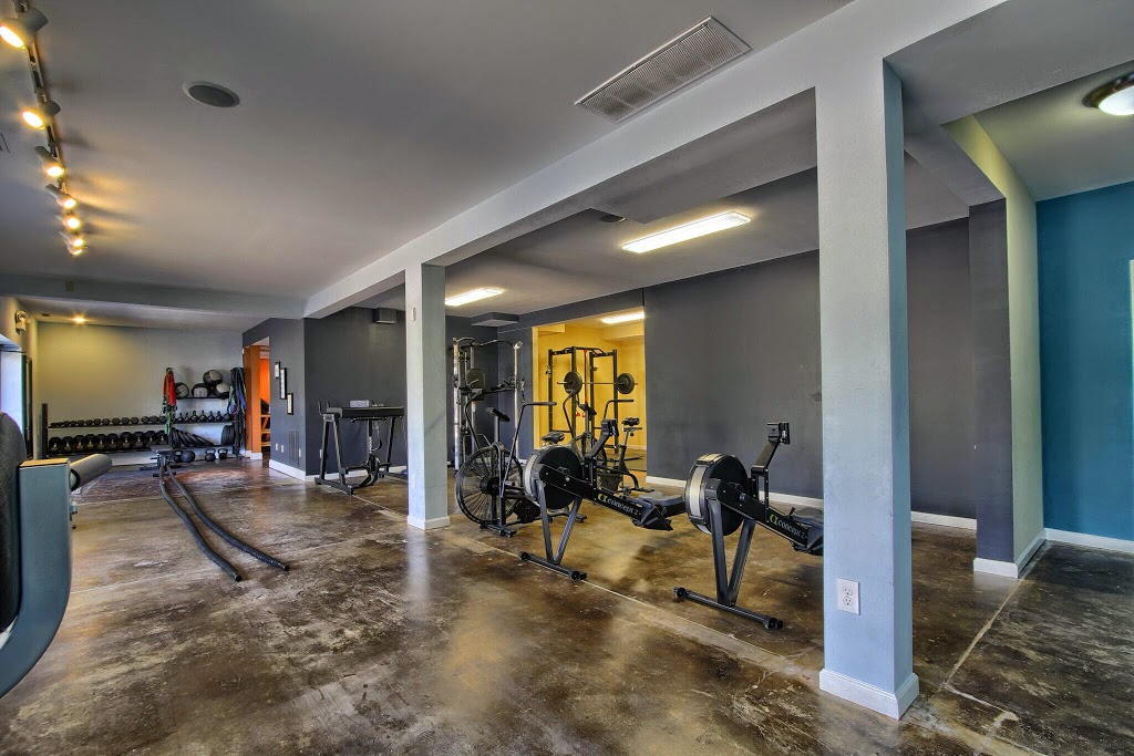 StrongFit | 4865 Duck Creek Rd, Cincinnati, OH 45227, USA | Phone: (513) 550-0496