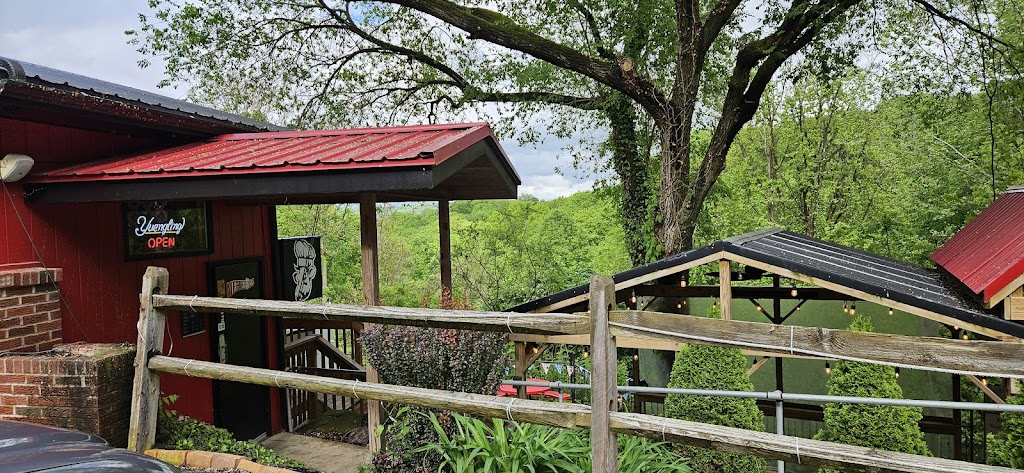 Meetheads | 819 La Belle Vue Rd, Vandergrift, PA 15690, USA | Phone: (724) 568-4169