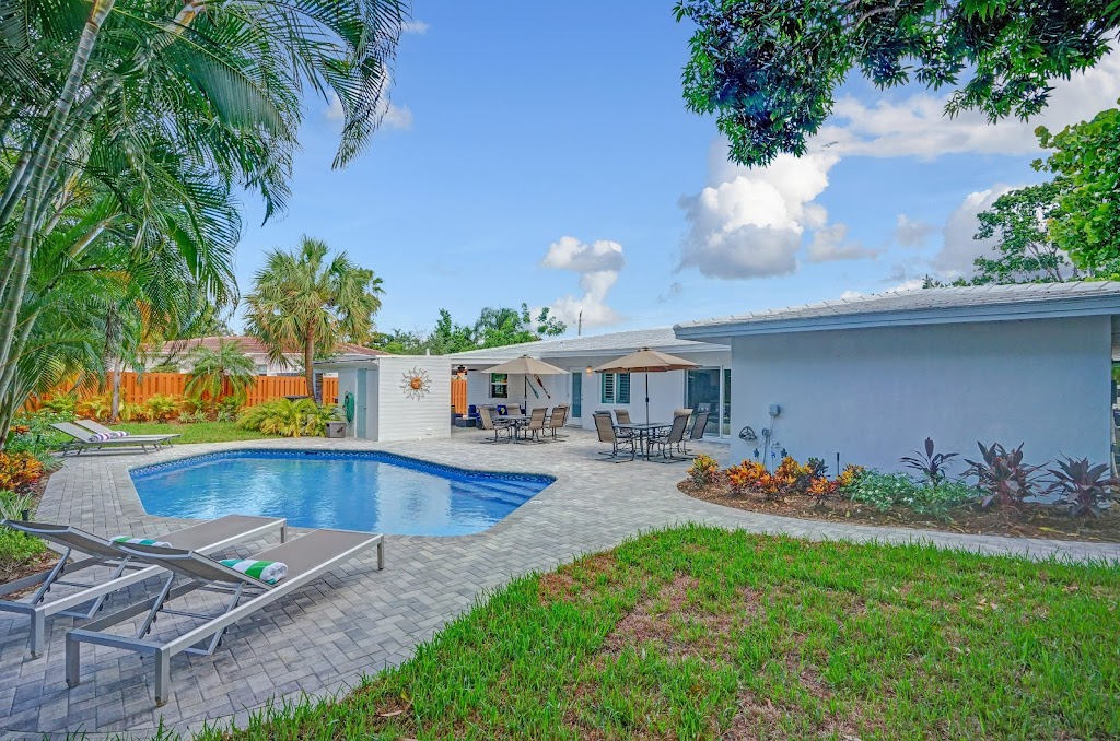 Villa Aquazul | 2516-2518, NE 12th St, Fort Lauderdale, FL 33304, USA | Phone: (954) 305-2891