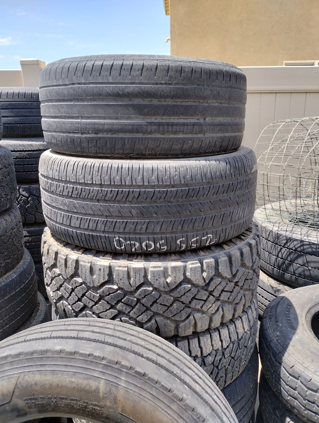 24 hours Tire roadside service semi truck tires,car, Rv tires | 15776 Mesa St, Hesperia, CA 92345, USA | Phone: (760) 524-4025