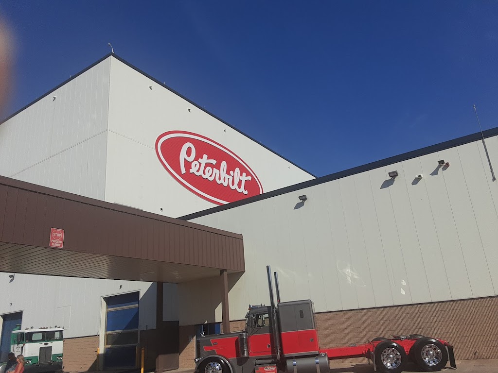 Peterbilt Motors Co Manufacturer | 3200 Airport Rd, Denton, TX 76207, USA | Phone: (940) 566-7100