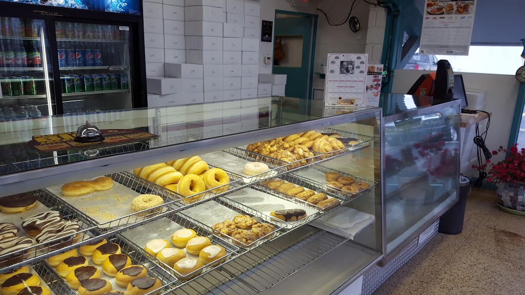 Honee-Bee Donuts | 24565 Van Dyke Ave, Center Line, MI 48015, USA | Phone: (586) 754-2730