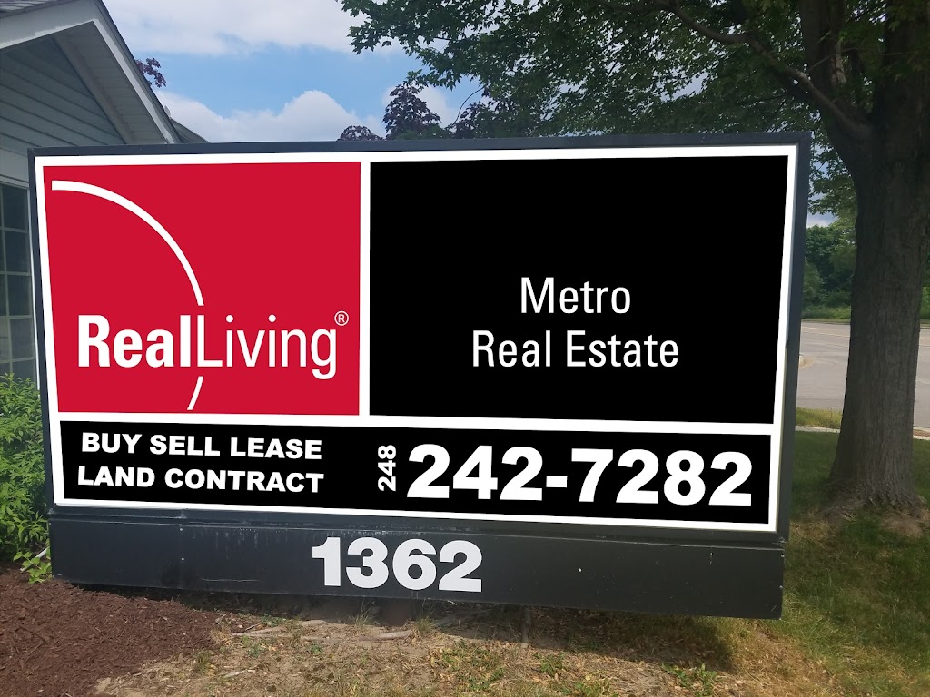 Real Living Metro Real Estate | 1362 W Huron St, Waterford Twp, MI 48328, USA | Phone: (248) 242-7282