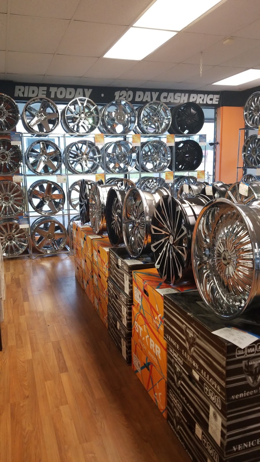 RimTyme Custom Wheels and Tires | 3233 W Mercury Blvd, Hampton, VA 23666, USA | Phone: (757) 827-0570