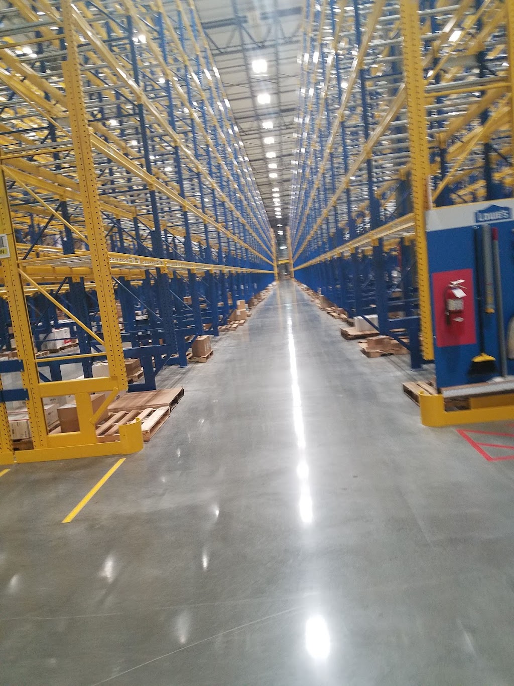 Lowes Direct Fulfillment Center | 2782 York Rd, Pleasant View, TN 37146 | Phone: (629) 208-1100