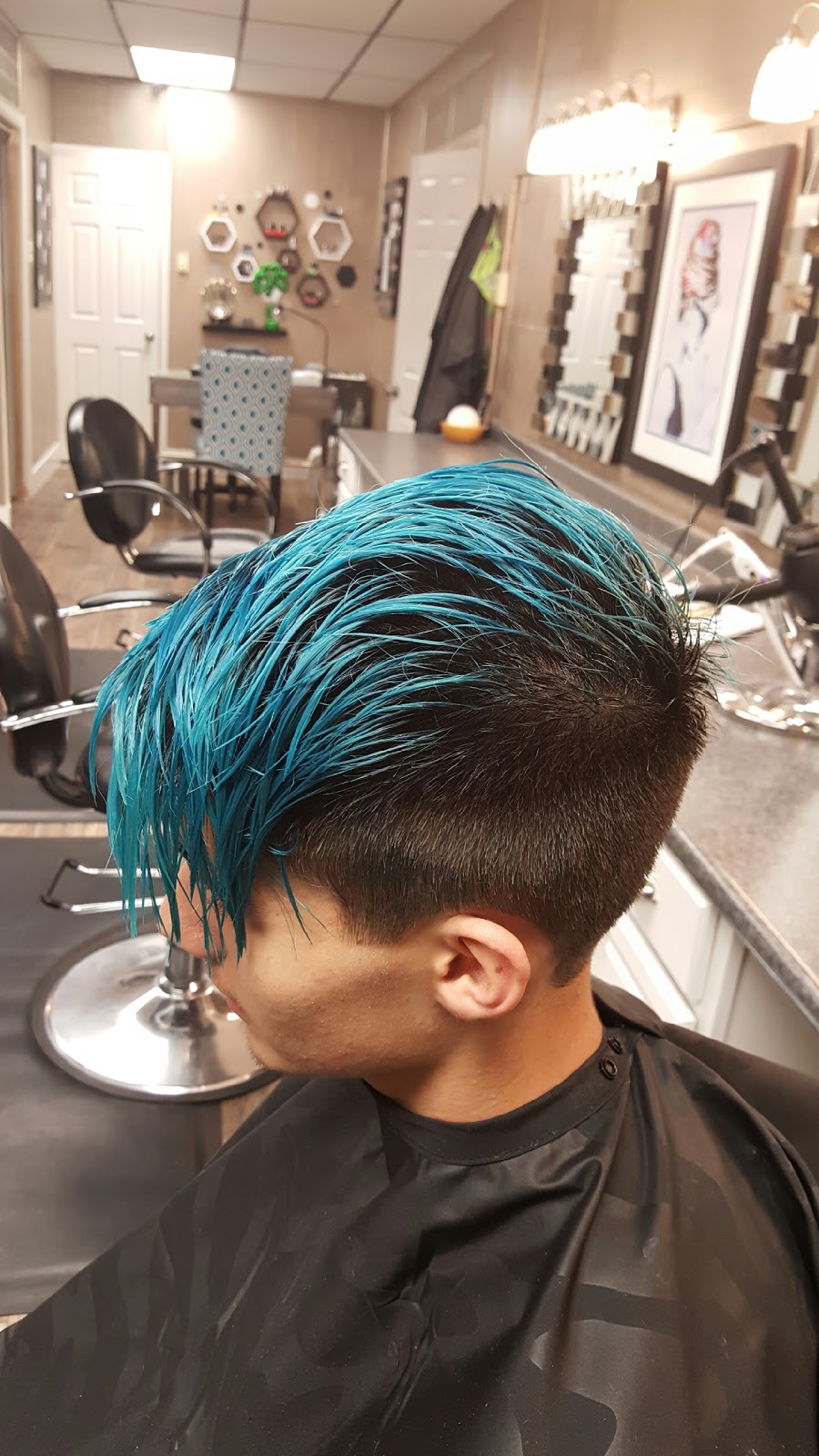 L.A. Cuts | 726 Lawrence Ave #1932, Ellwood City, PA 16117, USA | Phone: (724) 752-2222