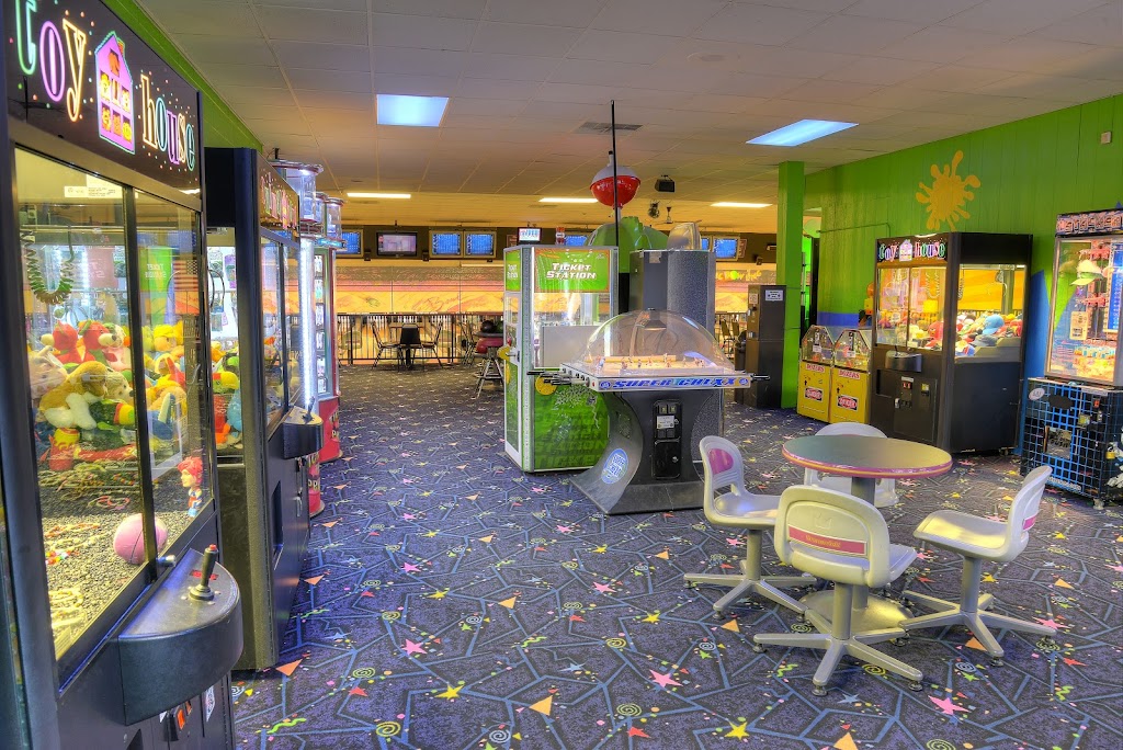 Cherry Hill Lanes North | 6697 Dixie Hwy, City of the Village of Clarkston, MI 48346, USA | Phone: (248) 625-5011