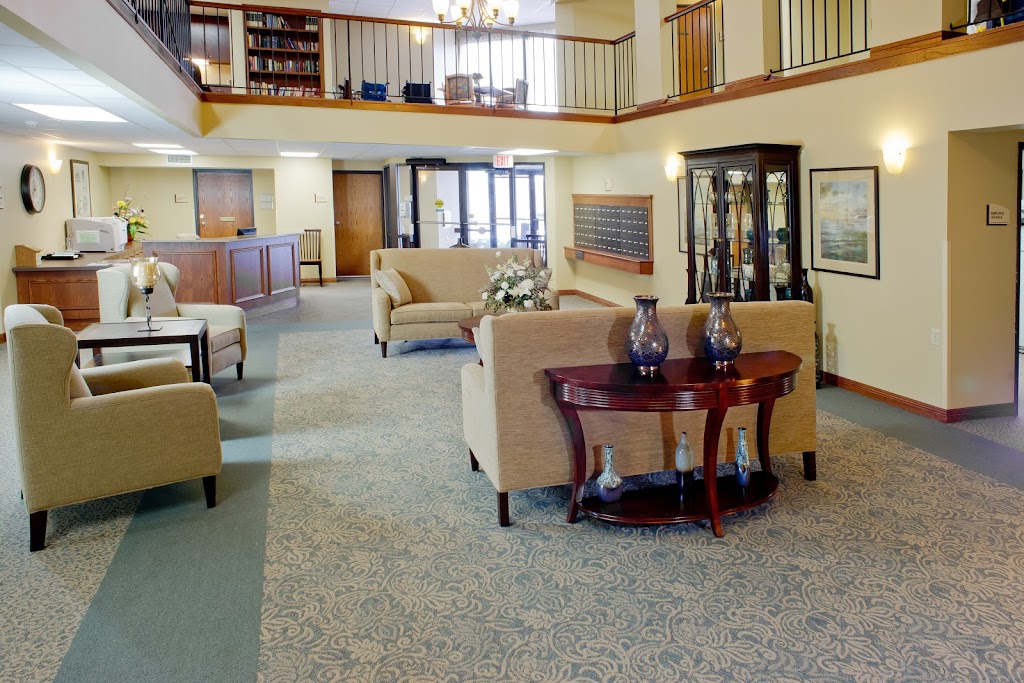 Woodbury Senior Living | 7012 Lake Rd, Woodbury, MN 55125, USA | Phone: (651) 735-6000