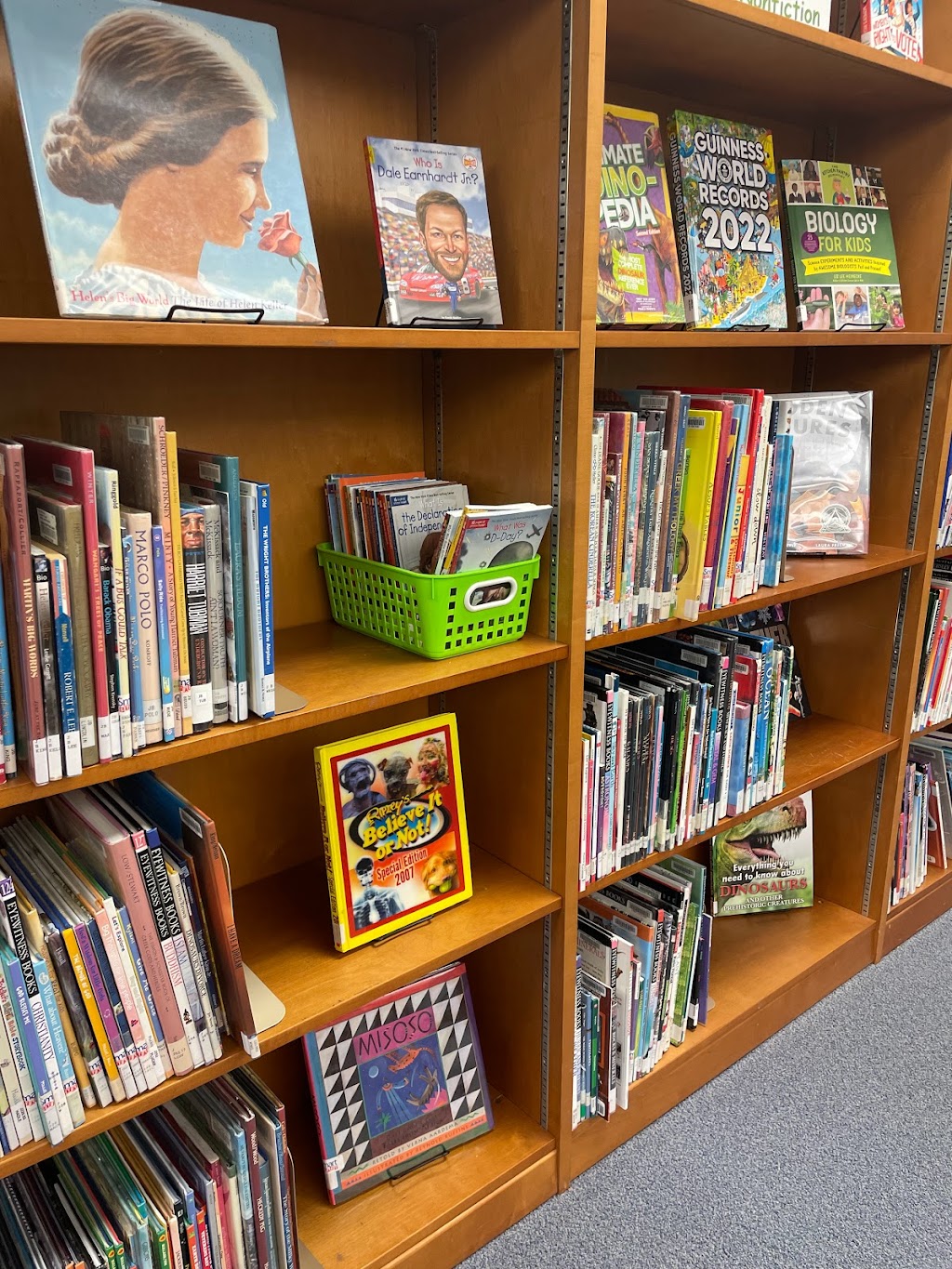 Seagrove Public Library | 530 Old Plank Rd, Seagrove, NC 27341, USA | Phone: (336) 873-7521