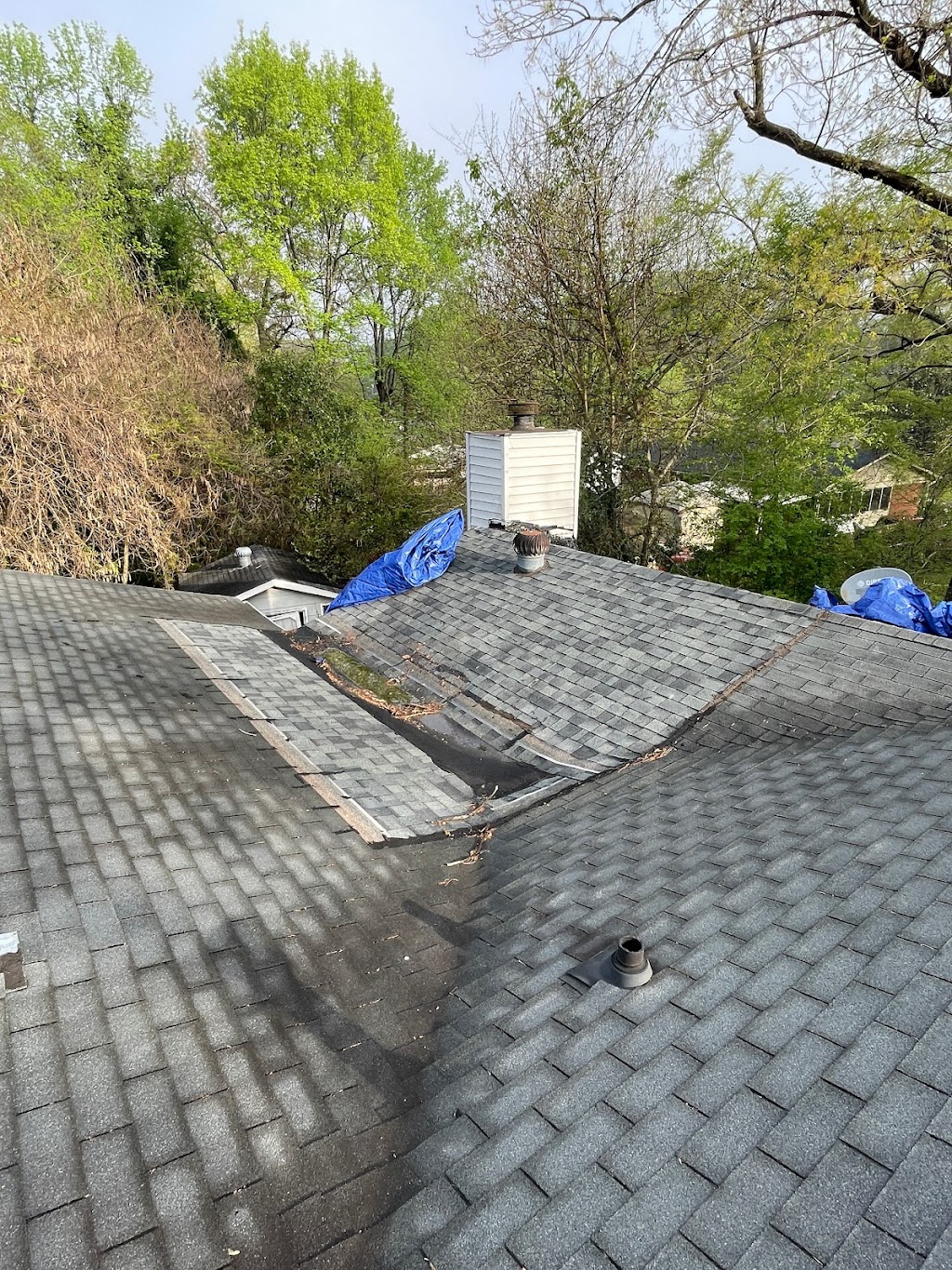 HLH Roofing | 105 Villa Ln, Davidson, NC 28036, USA | Phone: (704) 773-9065