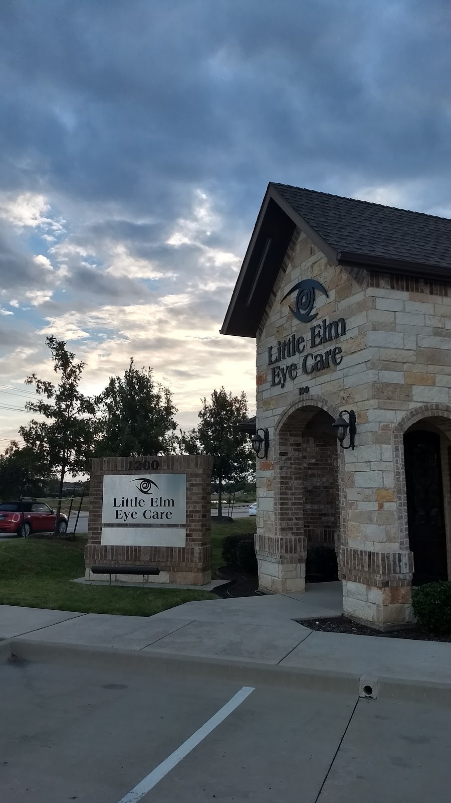 Captivating Little Elm Eye Care Photo in 4K Captivating Little Elm Eye Care Photo in 4K