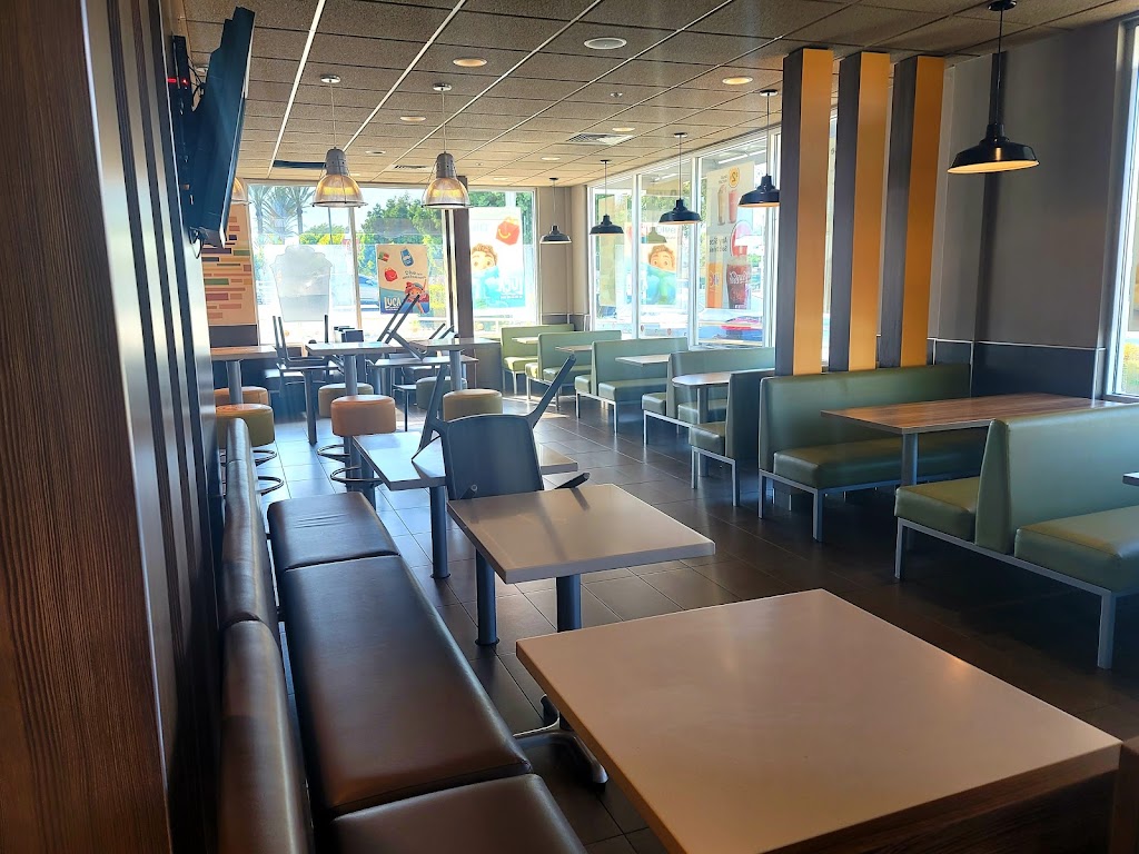 Starbucks | 1800 Old Bayshore Hwy, Burlingame, CA 94010, USA | Phone: (650) 692-9100