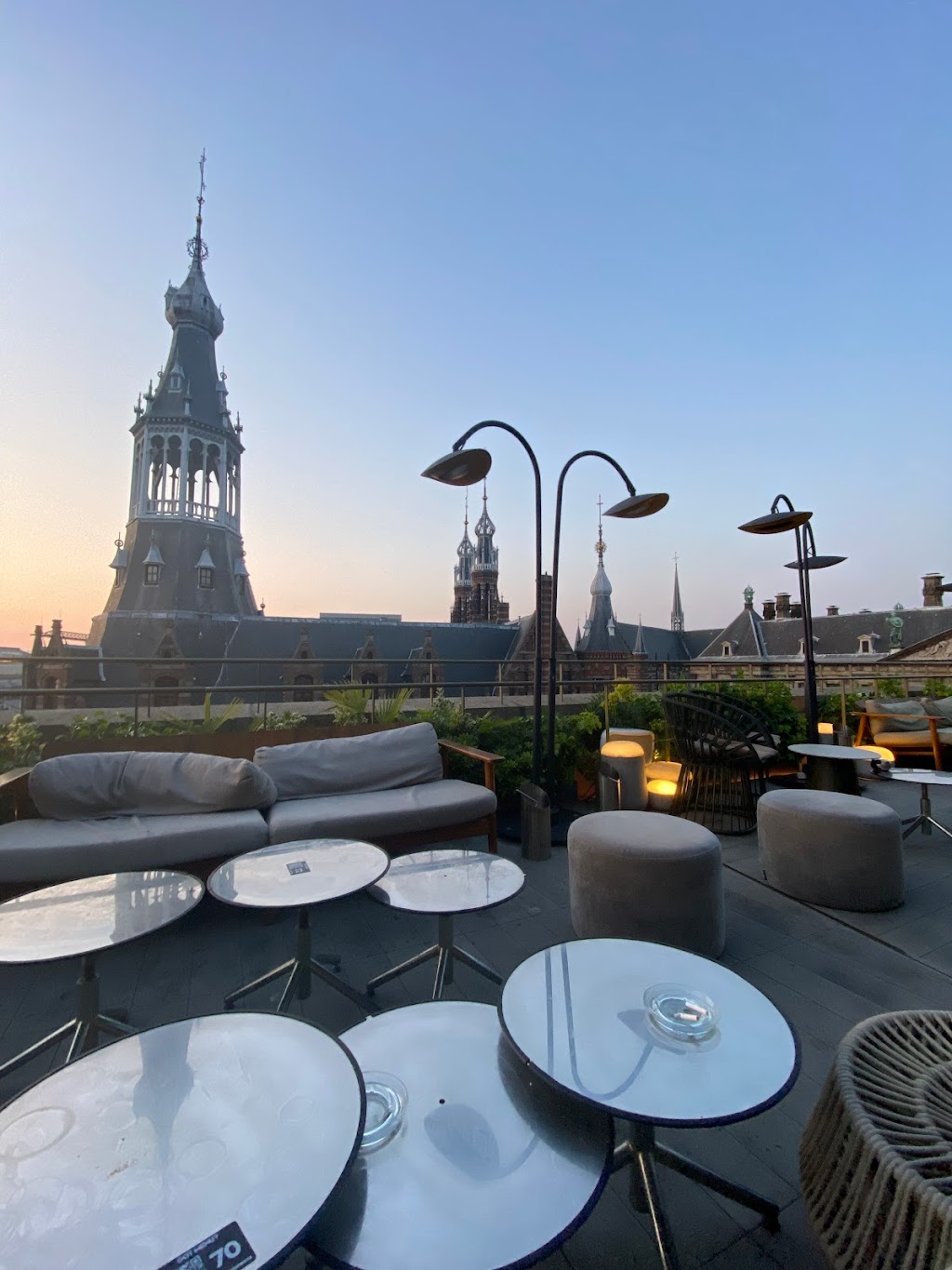 W Lounge | W Hotel, Spuistraat 175, 1012 VN Amsterdam, Netherlands | Phone: 020 811 2500