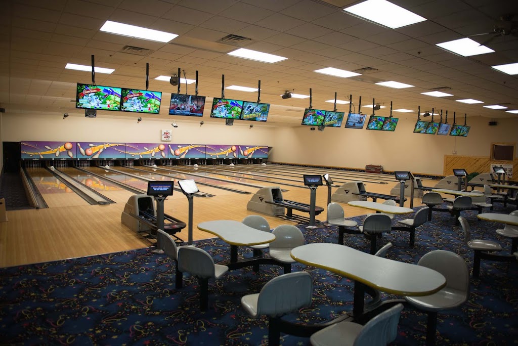 Gibbys Lanes, Sports Bar and Banquet Center | 546 W N Shore Dr, New Richmond, WI 54017, USA | Phone: (715) 246-2695