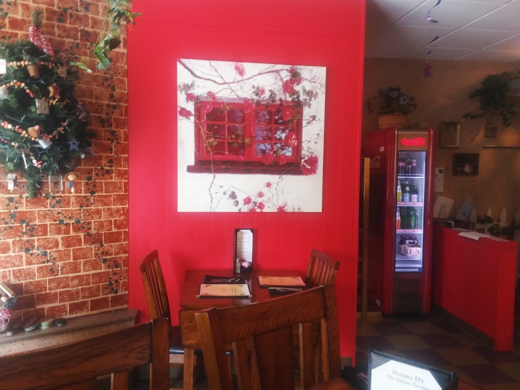 Sandra Ds Italian Garden | 1330 Main St, Auburn, IN 46706 | Phone: (260) 927-7282