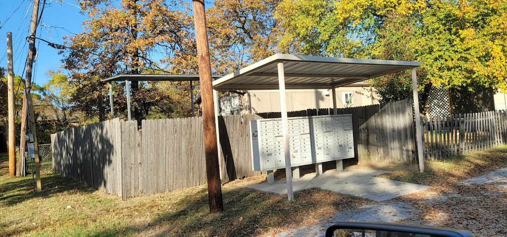 Oak Leaf Mobile Home Park | 120 Oak Leaf Dr, North Richland Hills, TX 76182, USA | Phone: (817) 788-9742