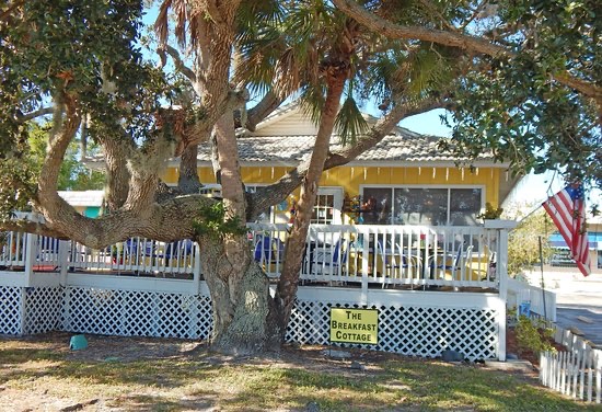 The Breakfast Cottage | 2301 N Tamiami Trail, Nokomis, FL 34275, USA | Phone: (941) 313-9529
