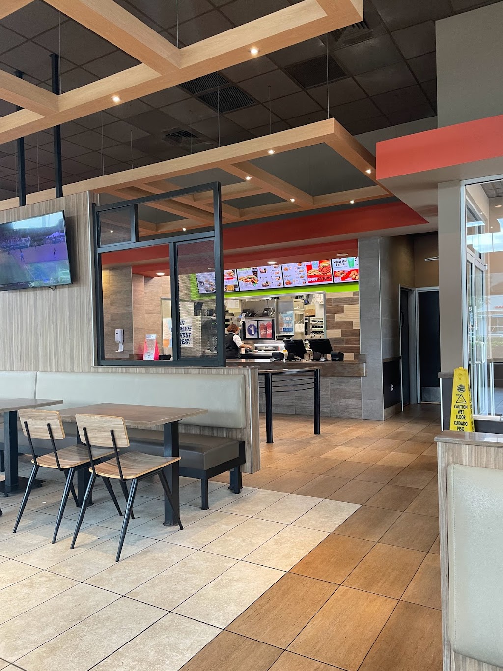 Burger King | 4010 Lakewood Dr, Seffner, FL 33584, USA | Phone: (813) 523-3838