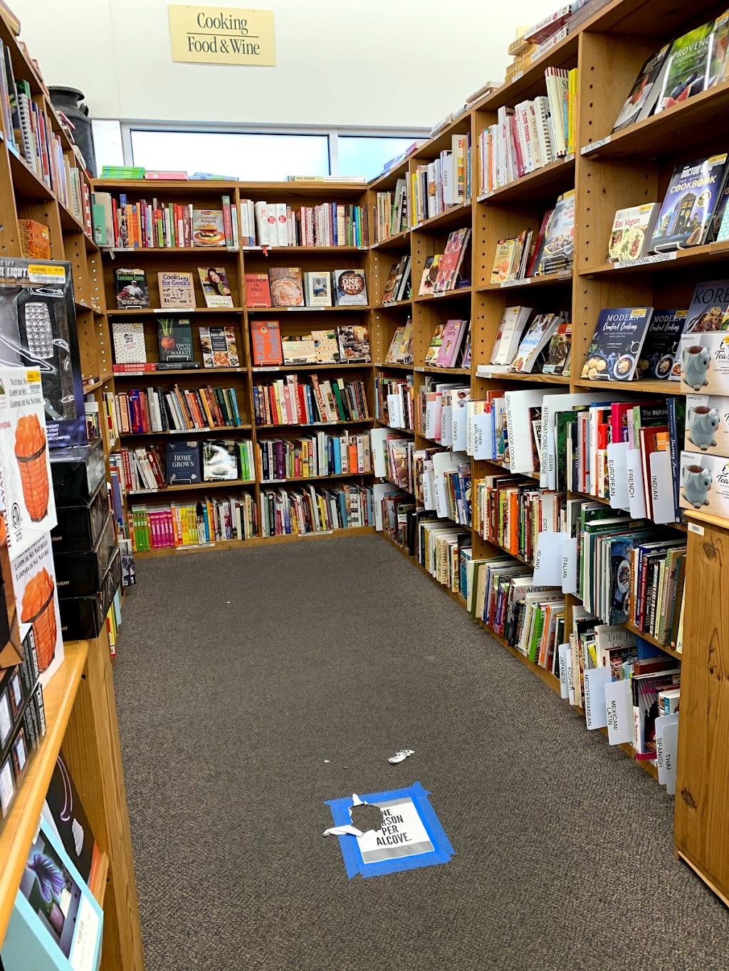 Half Price Books | 10220 Westport Rd, Louisville, KY 40241, USA | Phone: (502) 326-8585