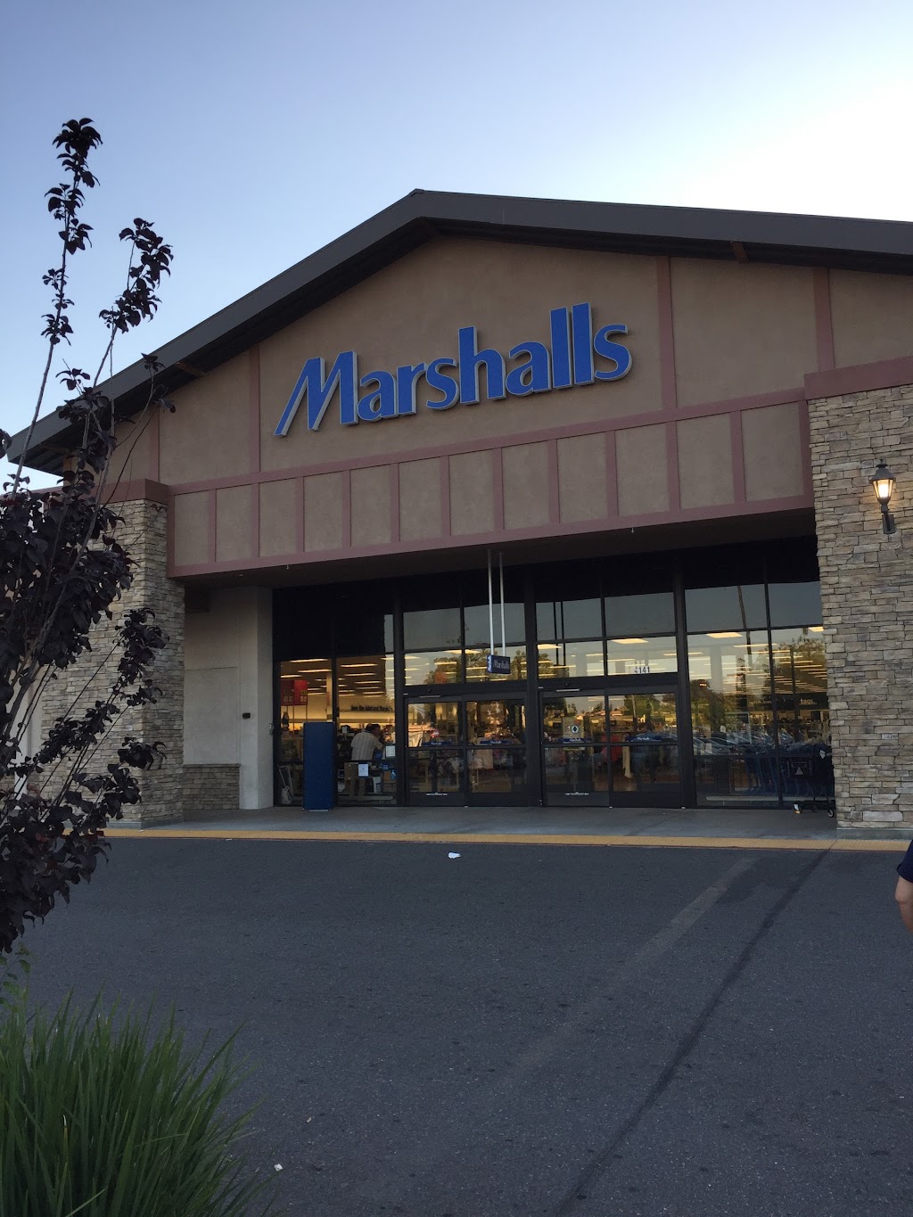 Marshalls | 4141 Woodruff Ave, Lakewood, CA 90713, USA | Phone: (562) 497-1037