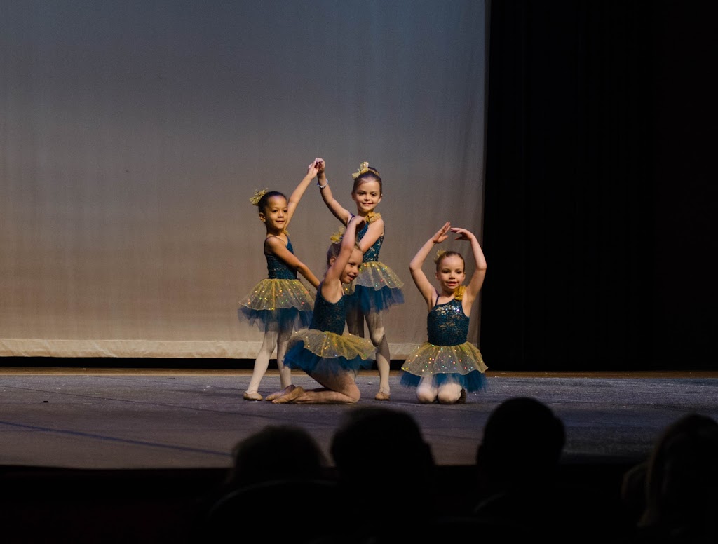 Greenleaf Performing Arts Academy - Cedar Creek | 11044 S Green Rd, Olathe, KS 66061, USA | Phone: (913) 397-7071