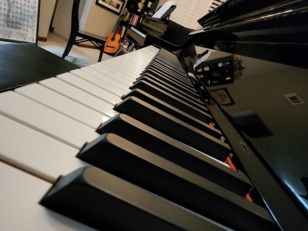 Piano Lessons ~ by Linda Akre music teacher of piano, voice, guitar, | 19th and, Haven Ave, Rancho Cucamonga, CA 91730, USA | Phone: (909) 987-7709