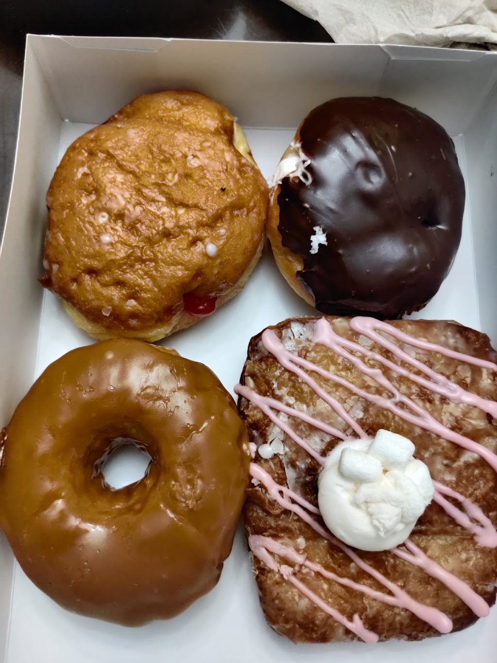 Emilys Donuts and Café | 7123 Merrimac Trail, Williamsburg, VA 23185, USA | Phone: (757) 345-3602