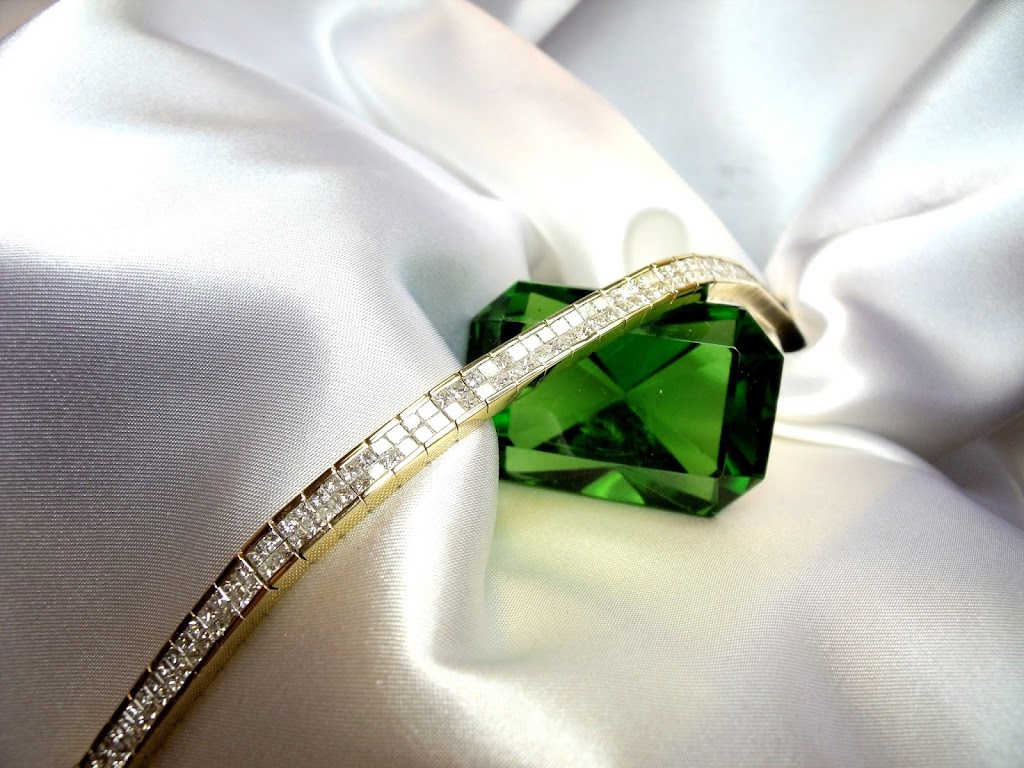 Diamond Jewelry & Loan | 6429, 7575 Pearl Rd, Cleveland, OH 44130, USA | Phone: (440) 826-1111